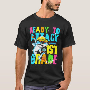 Redo för att attackera den första Klass-hajen Back T Shirt