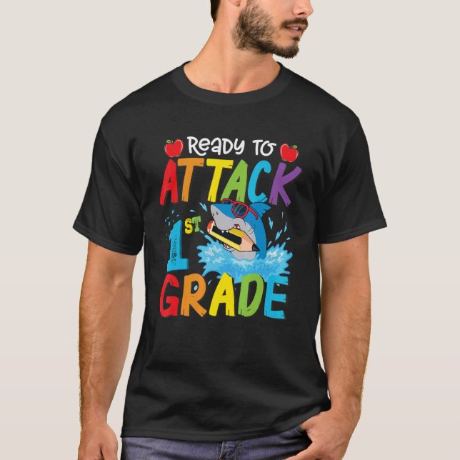 Redo för att attackera första Klass-hajboxar tillb T Shirt (Framsida)