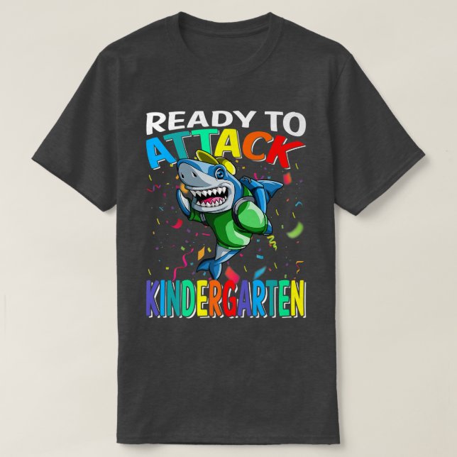 Redo för att attackera Kindergarten Shark Back to  T Shirt (Design framsida)