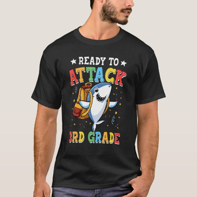 Redo för att attackera tredje Klass-hajen Back to  T Shirt (Framsida)