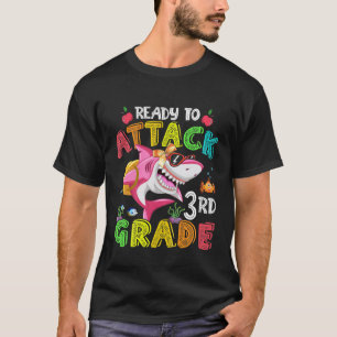Redo för barn att attackera ryggsäck för 3RD Klass T Shirt