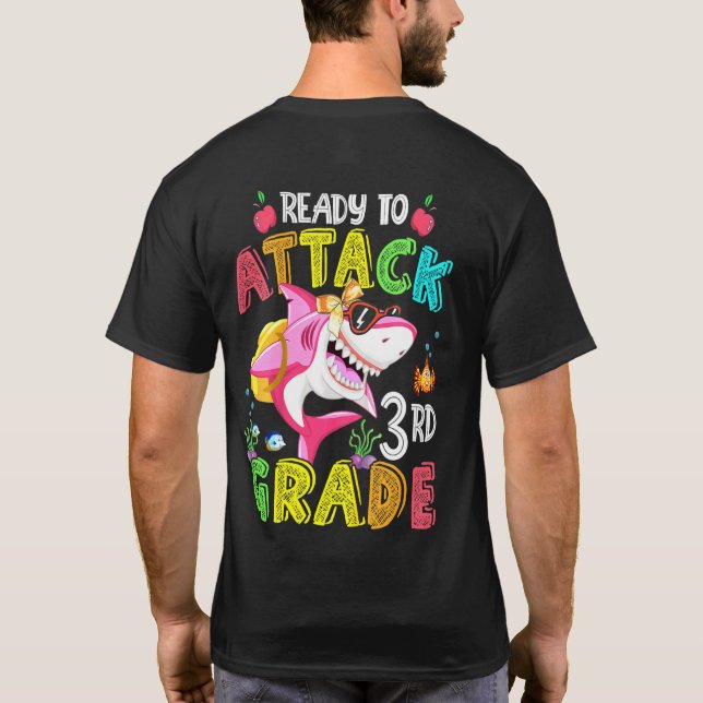 Redo för barn att attackera tredje Klass-ryggsäck T Shirt (Baksida)