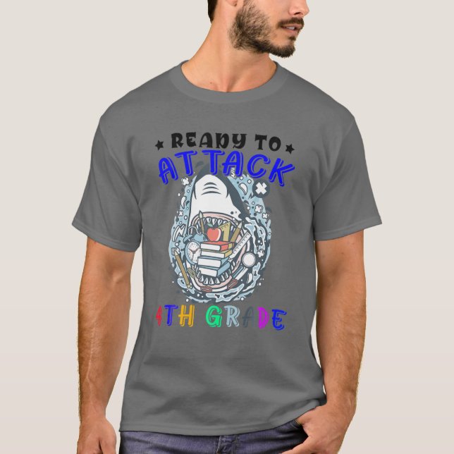 Redo till den fjärde Klass-hajdagen den 4:e T Shirt (Framsida)