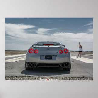 Redot Nissan GT-R till tävling Poster