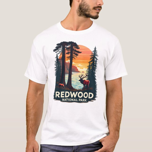 Redwood National Park - Hjort Scenery T Shirt (Framsida)