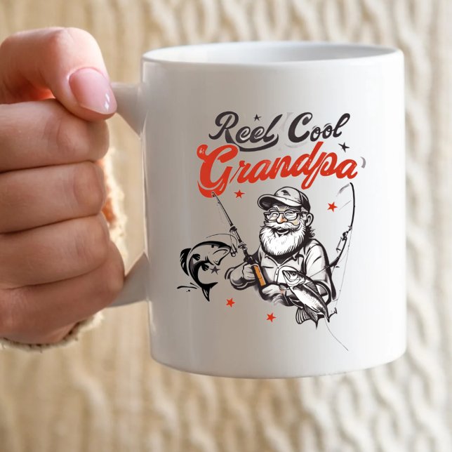 Reel Coola Grandpa Fishing Graphic mugg (Skapare uppladdad)