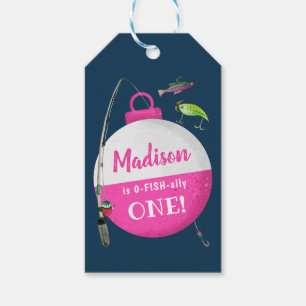 Reeling in the big ONE Fishing Birthday Presentetikett