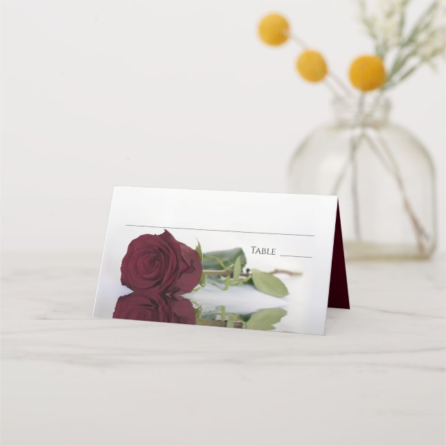 Reflekterande Burgundy Ro Elegant bröllop Placeringskort (Framsida)