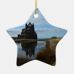 Reflekterande historia julgransprydnad keramik