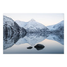 Reflekterande port Sjö