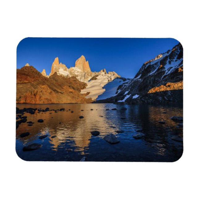 Reflektion av Fitz Roy vid Soluppgång Magnet (Horisontell)