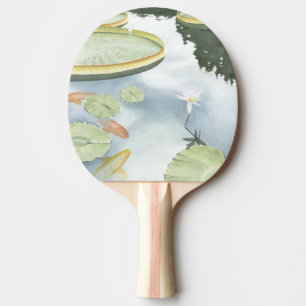 Reflektion av Koi Pond med fisk och lilier Pingisracket