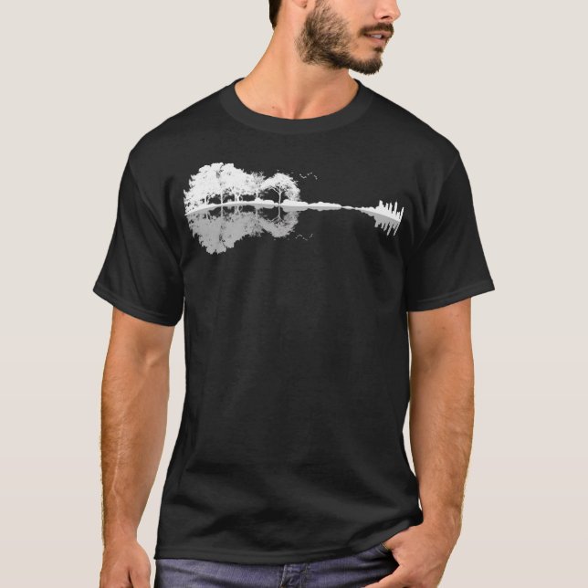 Reflektion av skogarnas natur Spegel T Shirt (Framsida)