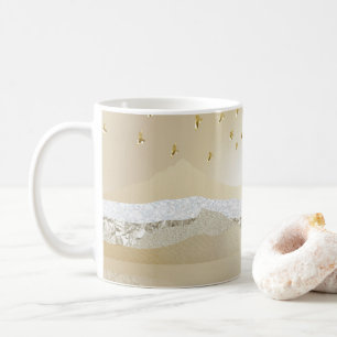 Reflektion av solnedgångssbergen i Vatten i guld Kaffemugg