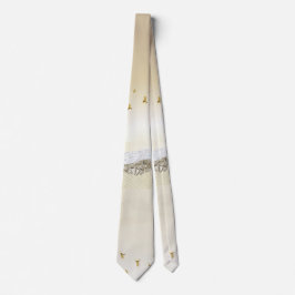 Reflektion av solnedgångssbergen i Vatten i guld Slips