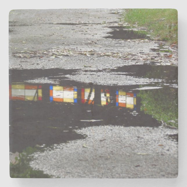 Reflektion i Tabernacle-fönstret - Martha's Vineya Stenunderlägg (Framsidan)