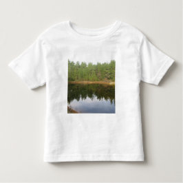 Reflektionen gräs Träd Sjö T Shirt
