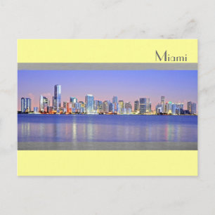 Reflektioner av Blue Miami i Biscayne Bay Vykort
