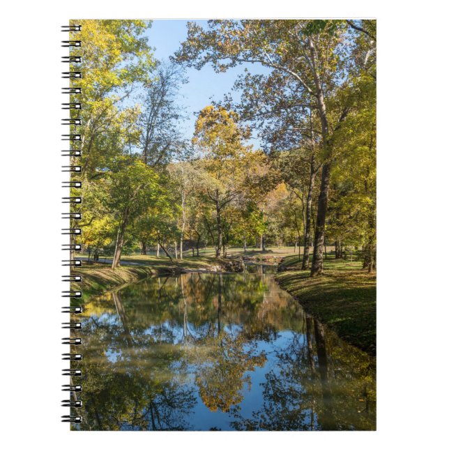 Reflektioner i Dogwood Bäck Anteckningsbok (Framsidan)