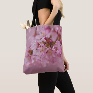 Reflektioner kring Blek Rosa av Sakura Cherry Blom Tygkasse