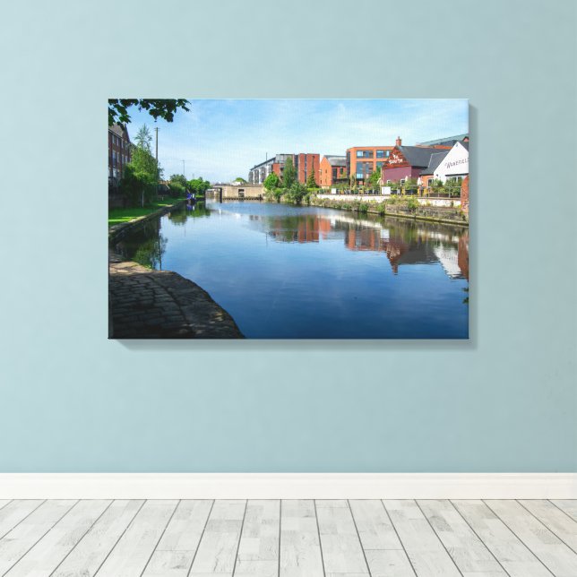 Reflektioner över kanalen, Wakefield Canvastryck (Insitu (trägolv))