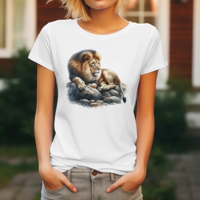 Regal African Lejon Restation på Sten - Vattenfärg T Shirt (Skapare uppladdad)