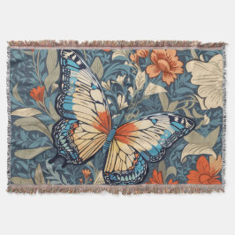 Regal Butterfly Amidst William Morris Blommigt Filt