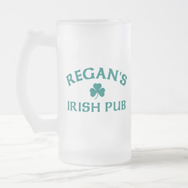 Regan's Irish Pub  Frostat Ölglas (Vänster)
