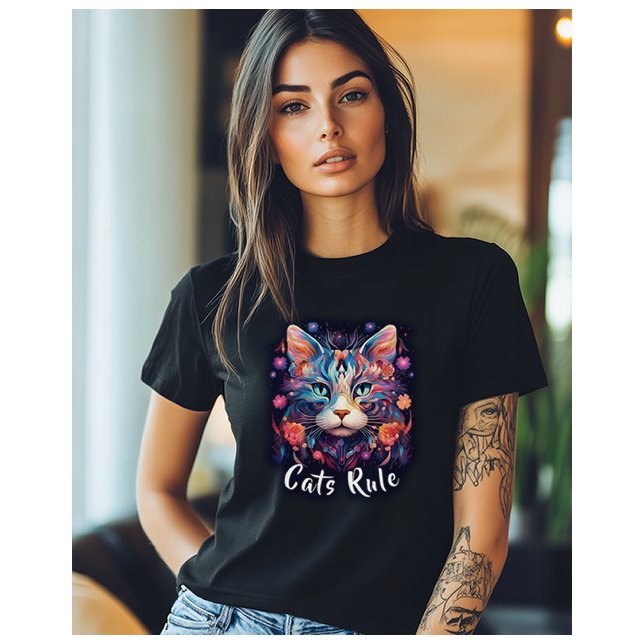 Regel för nationella amerikanska Multifärgader T Shirt (Cats Rule T-shirt with multi-color, modern artistic bohemian themed cat face. )