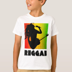 Reggaemusik Rasta Rastaman som sjunger leka T Shirt