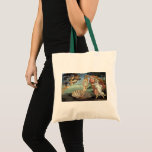 Regionens födelse av Sandro Botticelli Tygkasse<br><div class="desc">Venus födelse (1482-1486) av Sandro Botticelli (1444-1510) är en vintage Renaissance Era bra-konst mytologisk målning. Gudinna Venus har kommit ut ur havet som en kvinna som odlas i fullt och står innanför ett stort årstidshelvete på kusten.</div>