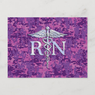 Registrerat Nurse RN Silver Caduceus på Rosa Camo Vykort