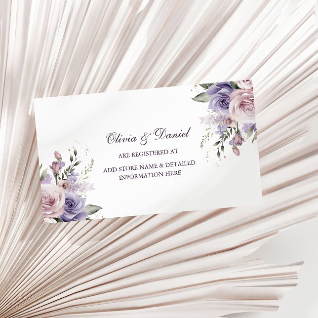 Registreringskort Boho Mauve och Lilac Flowers Brö Tilläggskort (Boho Mauve and Lilac Flowers Wedding Registry Card on a sunny neutral dry palm leaf.)