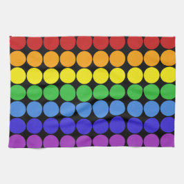 Regnbågcirklar som är färgade på svart kökshandduk