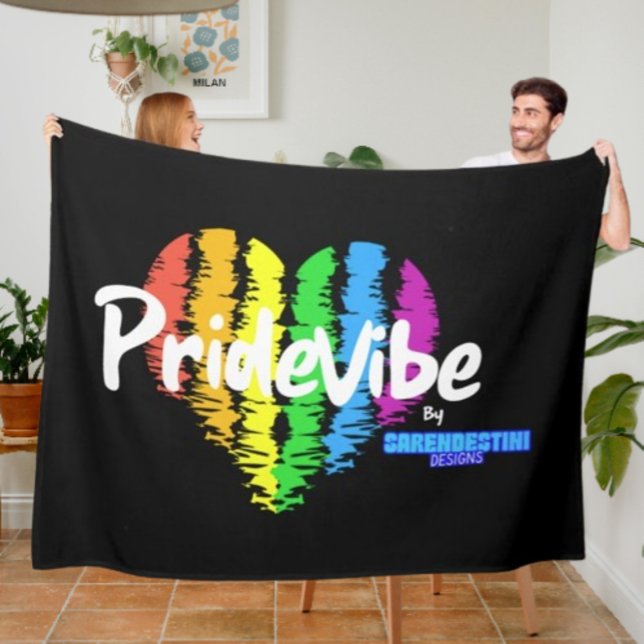 Regnbåge Hjärta PrideVibe: Mysig med stolthet Fleecefilt (Skapare uppladdad)