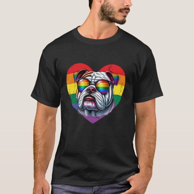 Regnbåge Kärlek Hjärt Hund Pride HBTQ Rolig Bulldo T Shirt (Framsida)