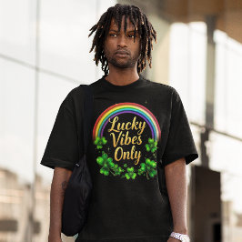 Regnbåge Lucky Vibes endast schackrirish på svart T Shirt