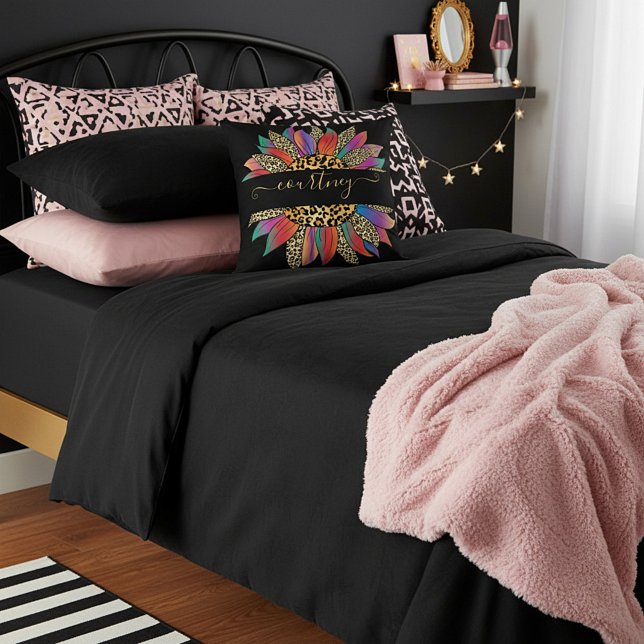 Regnbåge och leopardtryck personliggjort kudde (Skapare uppladdad)