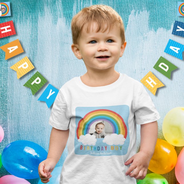 Regnbåge över Clouds Baby första födelsedag T Shirt (Skapare uppladdad)