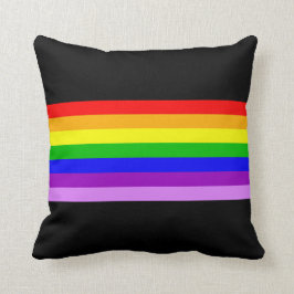 Regnbåge på svart kudde