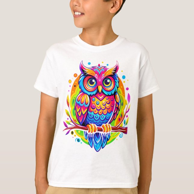 Regnbåge Uggla med tropiska Löv vid Gren Träd T Shirt (Framsida)