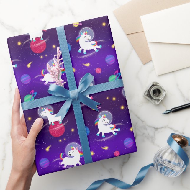 Regnbågsenhjörningar i rymden lila Ombre Presentpapper (Gifting)
