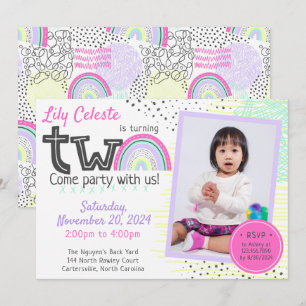 Regnbågsflickans 2-årsdag Kawaii-klotter Foto Inbjudningar