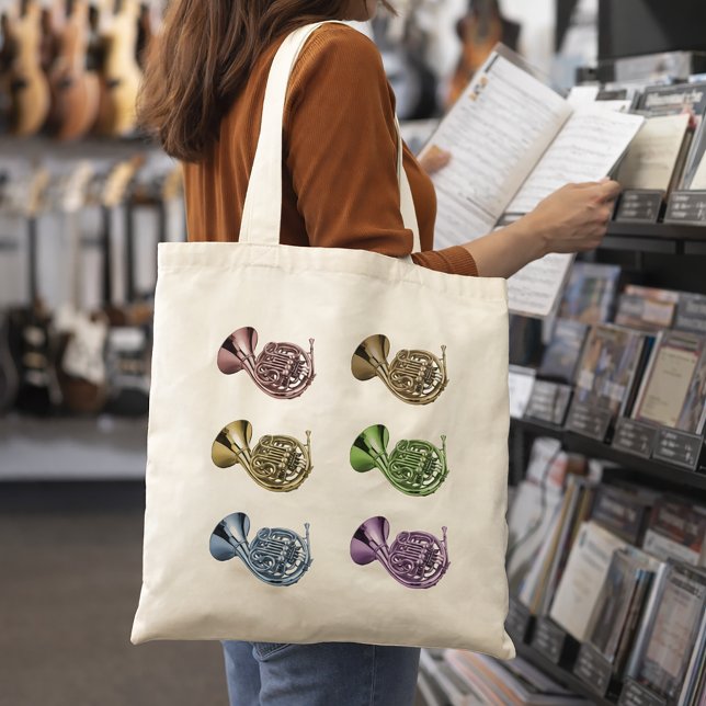 Regnbågsfransk horn collage design tygkasse (A tote bag with a rainbow lineup of french horns.)