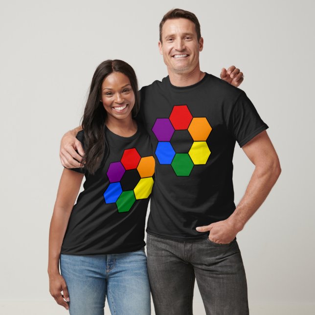 Regnbågsgeometrisk rhombus på svart t shirt (Unisex)