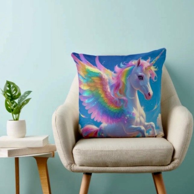 Regnbågsvingad dansande enhörning kudde (Throw Pillow 100% polyester heavyweight stretch material. Hidden zipper Made in the USA.

)