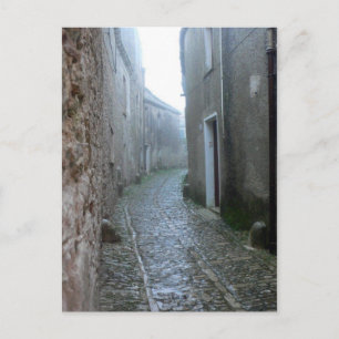 Regnig gata i Erice Sicilien vykort