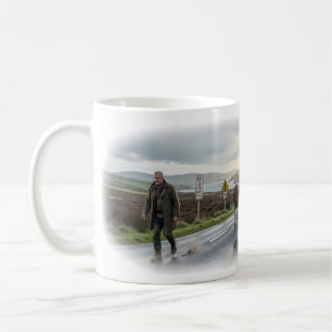 Regnig väg hemkomst kustby Mug Kaffemugg