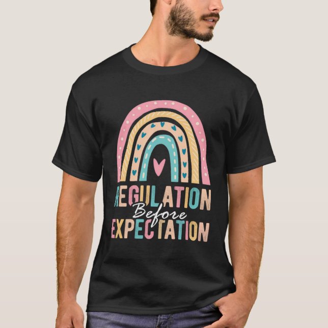 Regulation Before Expectation Retro Neurodiversity T Shirt (Framsida)