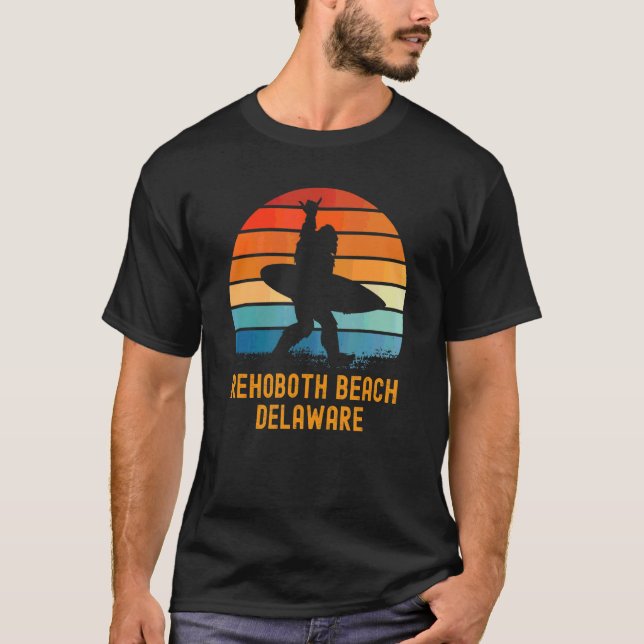 RehoBåde Beach Delaware Sasquatch Souvenir T Shirt (Framsida)